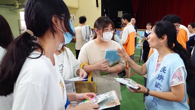 苗栗農工升學博覽會照片4圖片