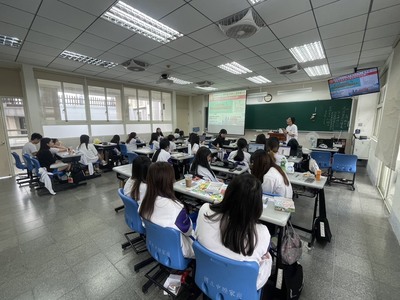 入班宣導中壢家商照片2圖片